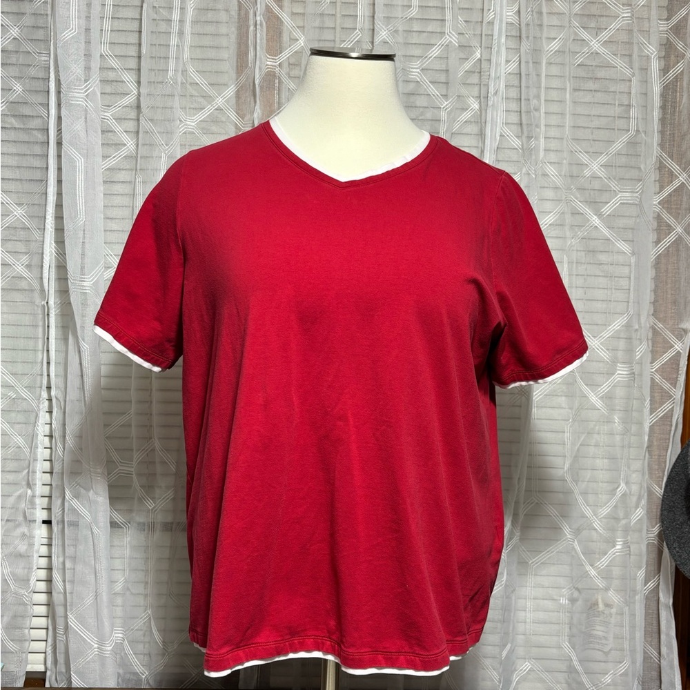 Catherines Suprema Red and White Top 22/24 27” length 23” p2p